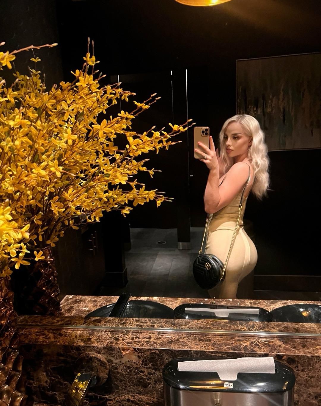 Lolaeverson's media