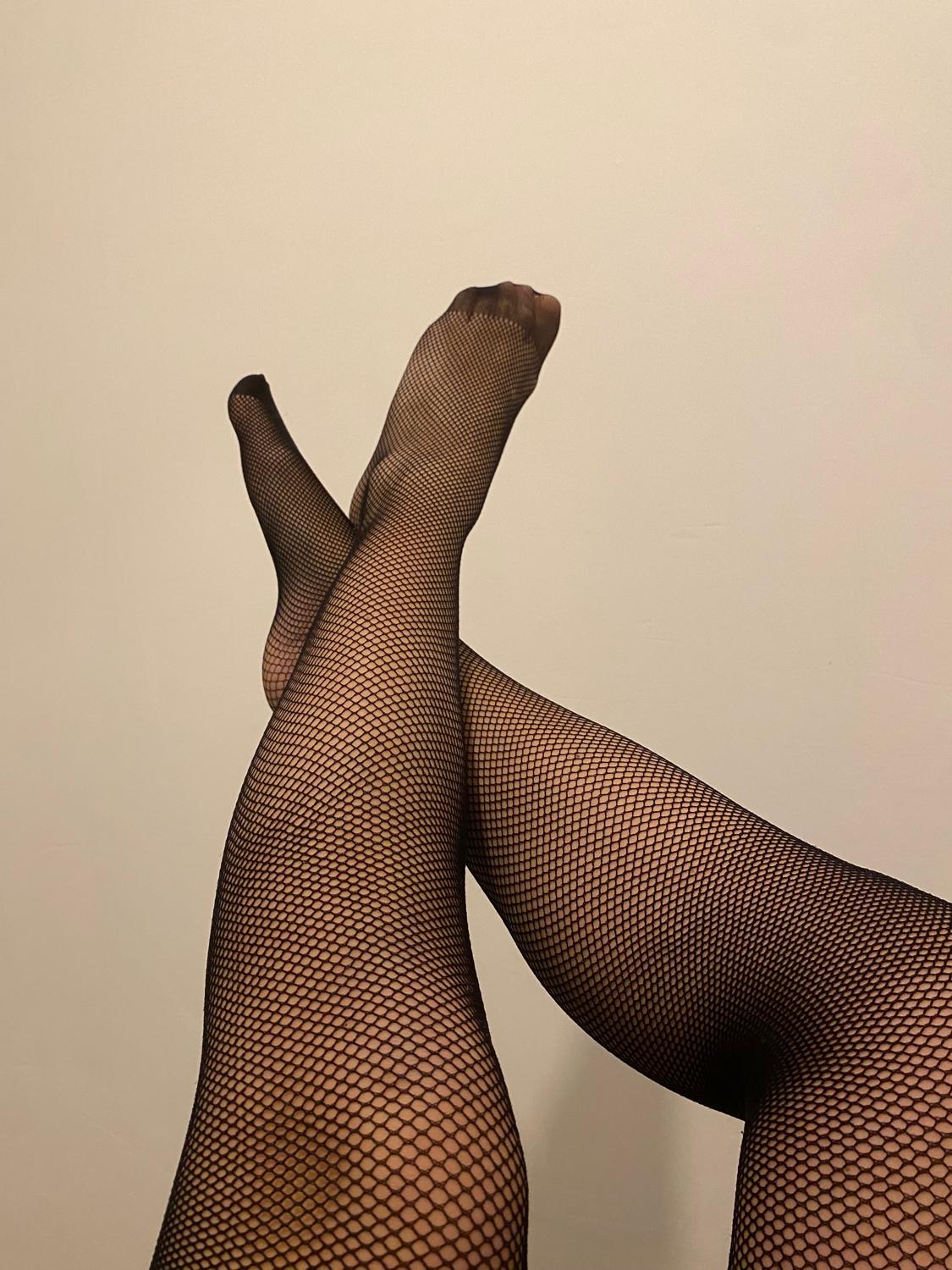 Lolafeet27's media