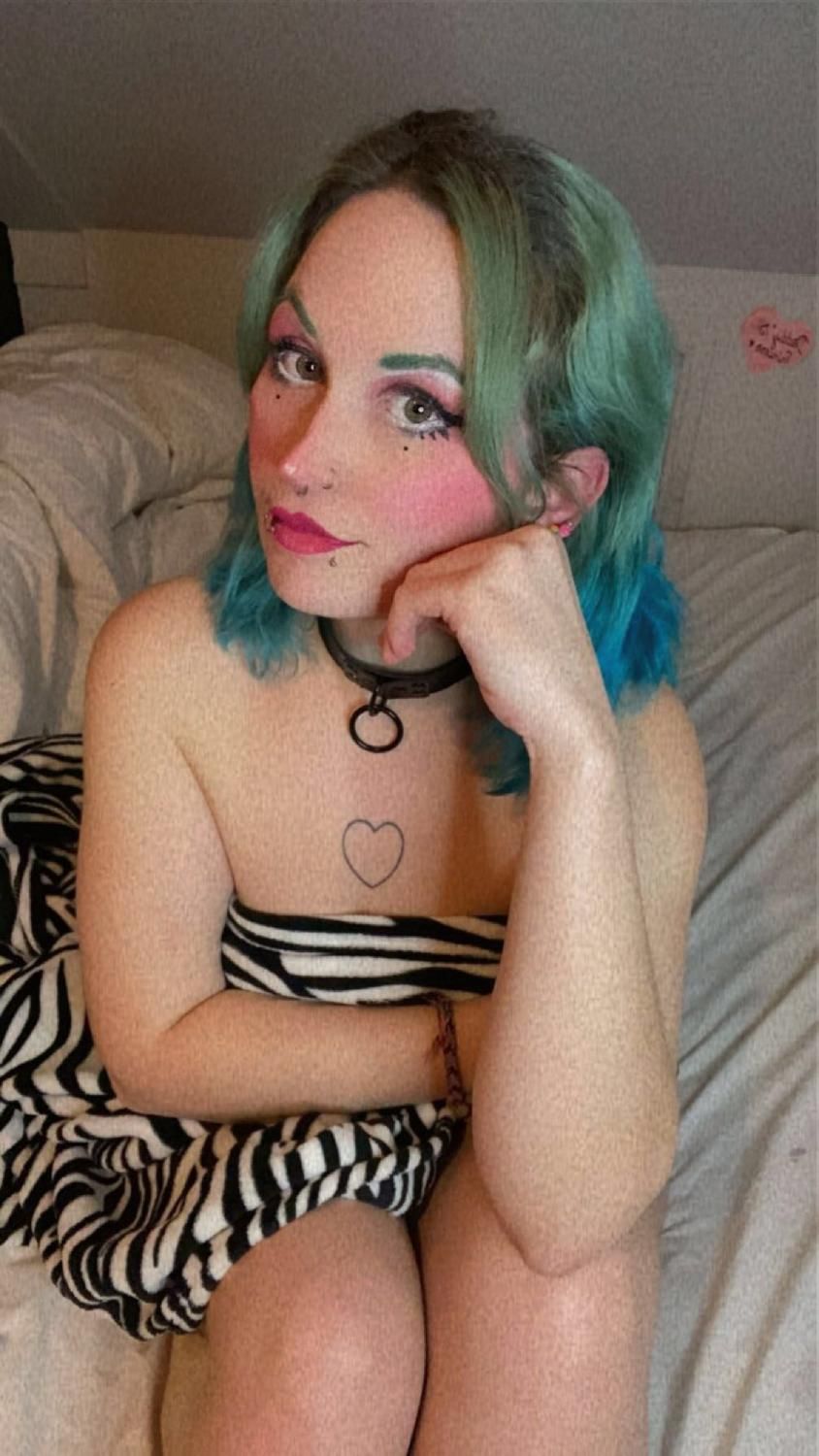 Lolahysteria's media
