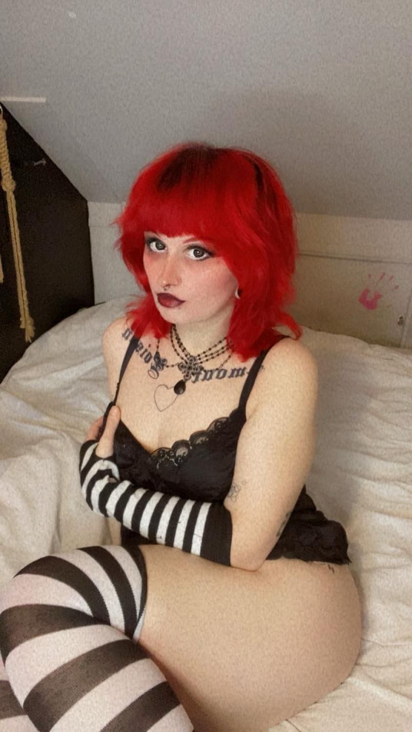 Lolahysteria's media