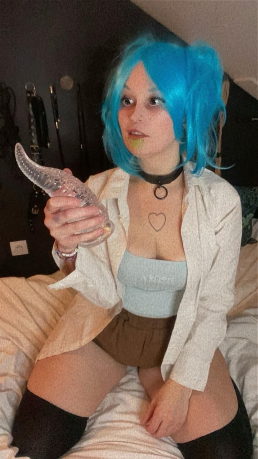 Lolahysteria's media
