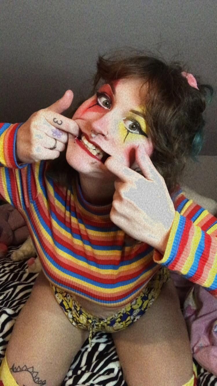 Lolahysteria's media
