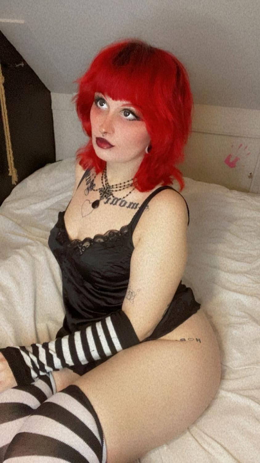 Lolahysteria's media