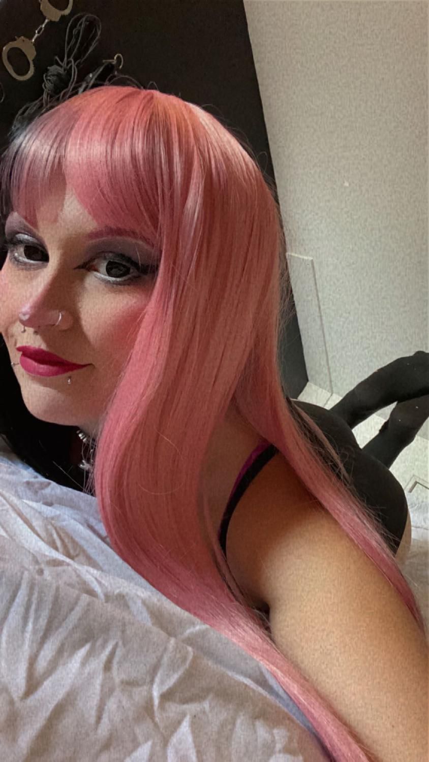Lolahysteria's media