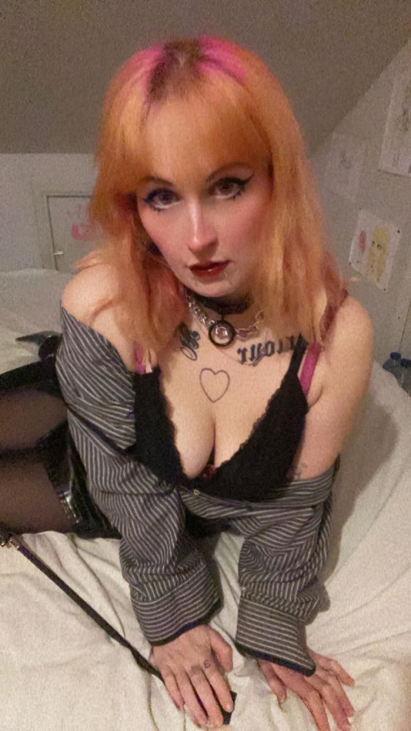 Lolahysteria's media