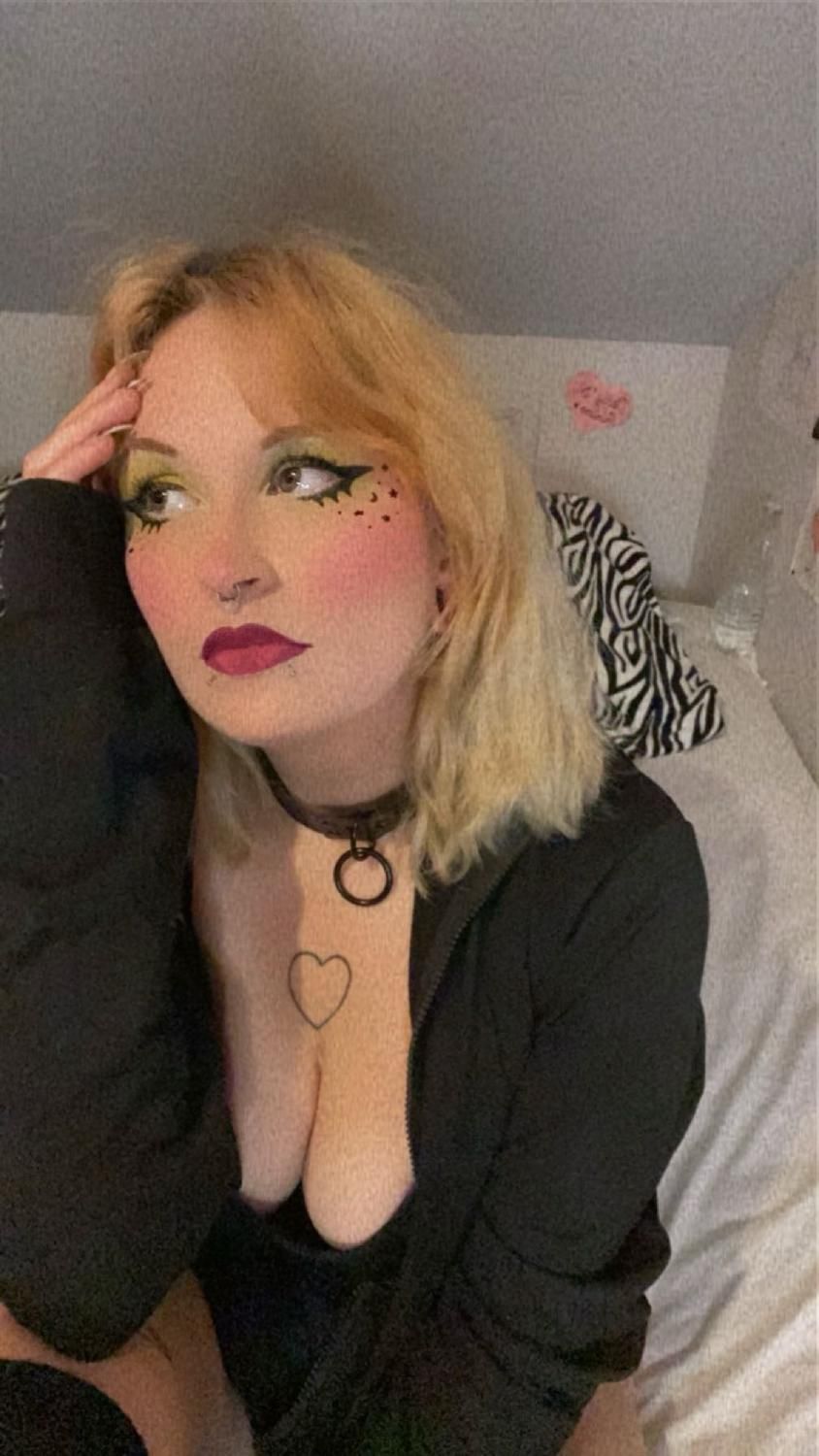 Lolahysteria's media