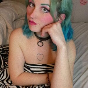Lolahysteria's media