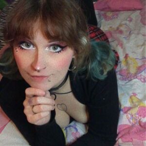 Lolahysteria's media