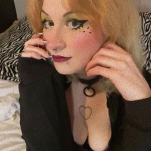 Lolahysteria's media