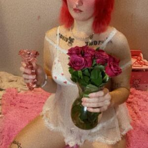 Lolahysteria's media