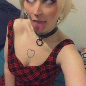 Lolahysteria's media