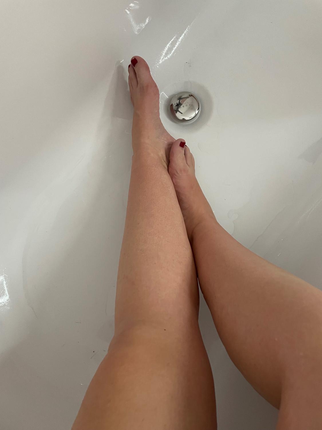 Lolasexyfoot's media