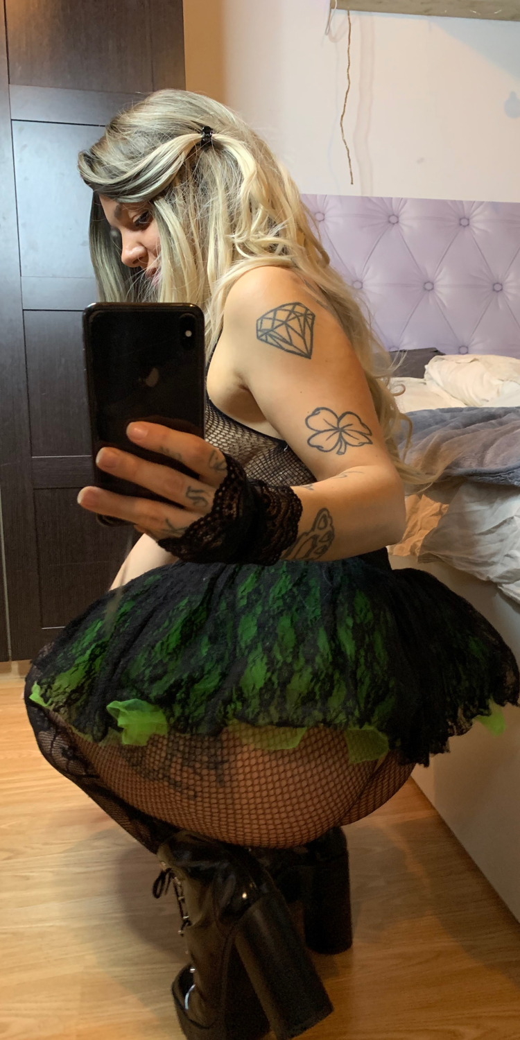 Lolitafrench's media