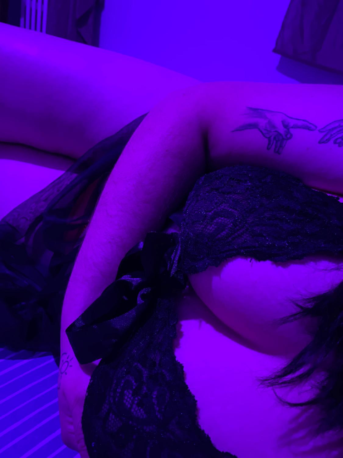 Lonely-girl's media