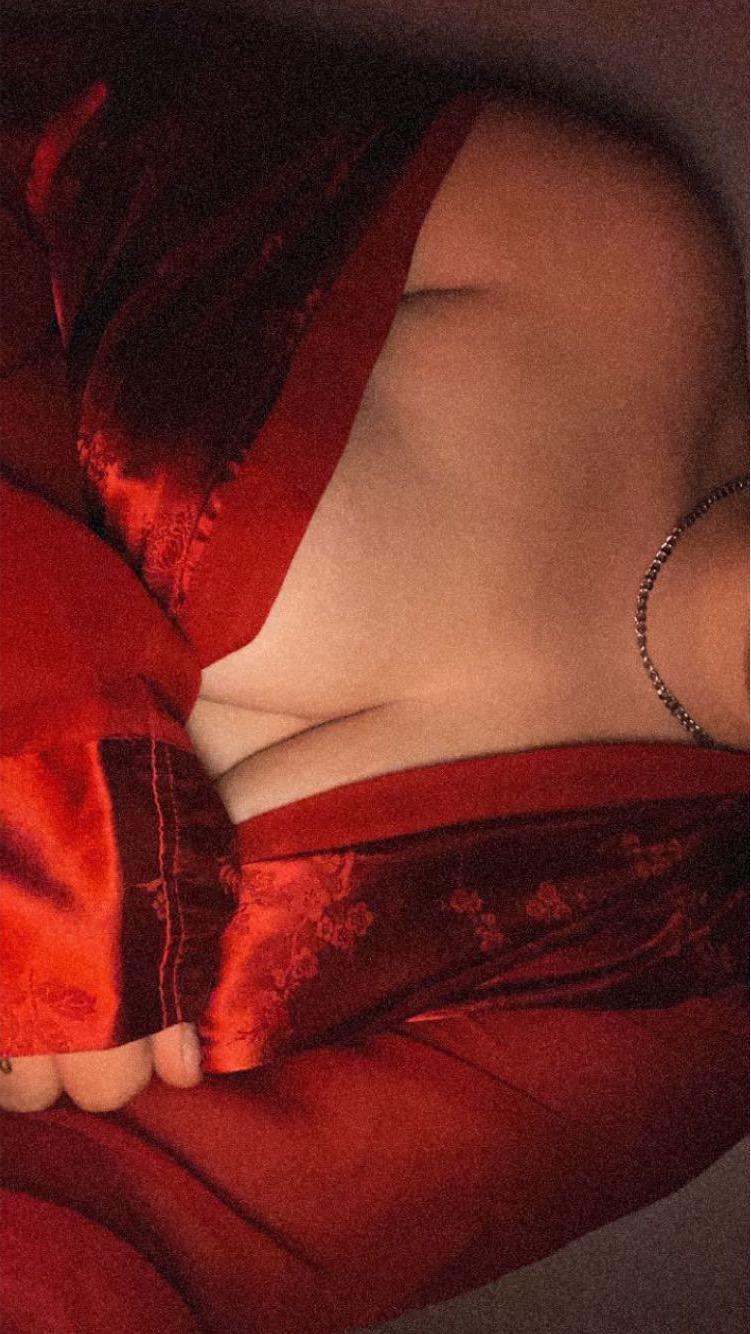 Lonely-girl's media