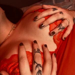 Lonely-girl's media