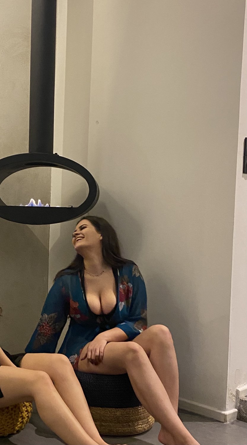 Lorna_'s media