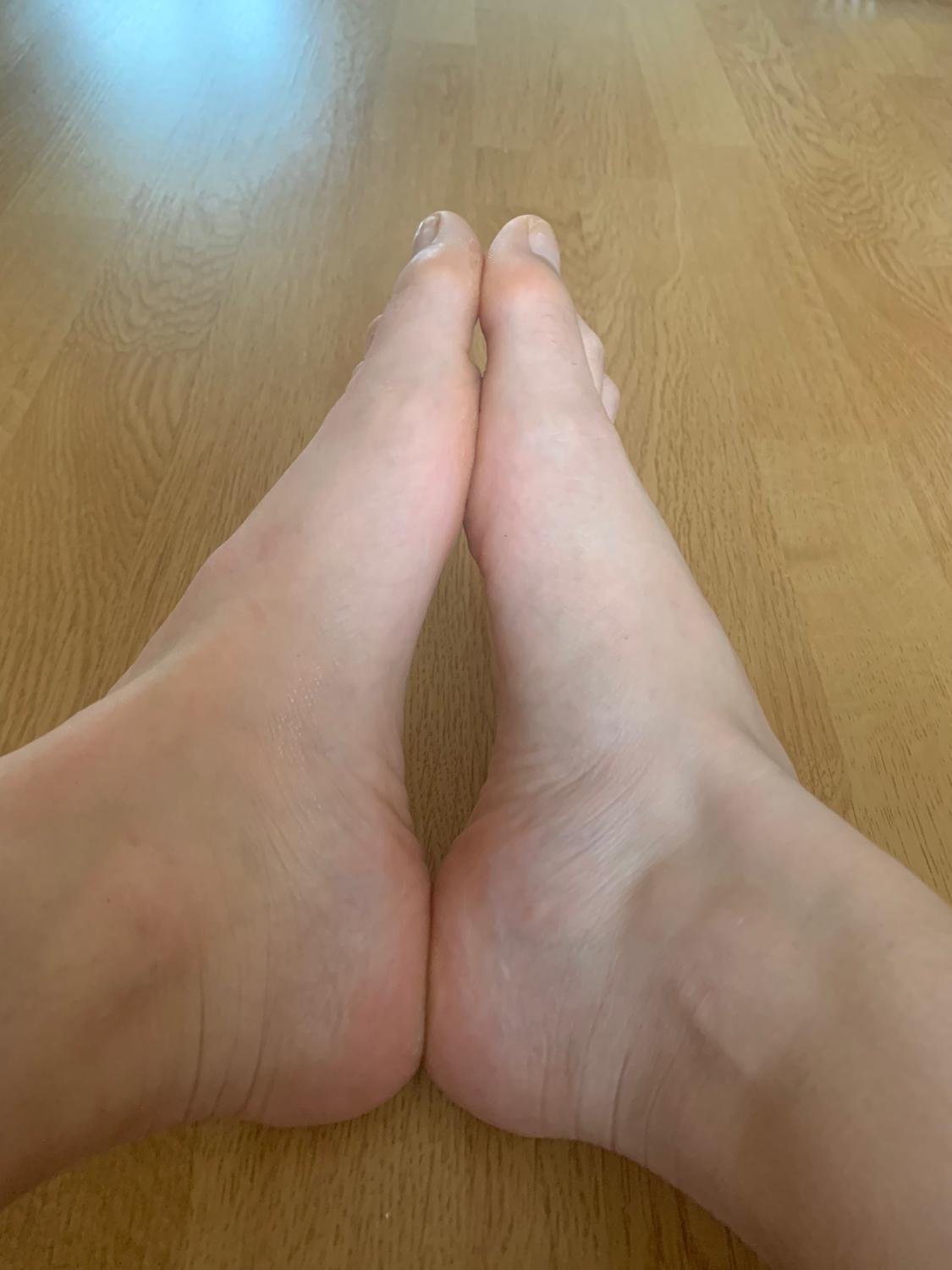 Louefeet's media