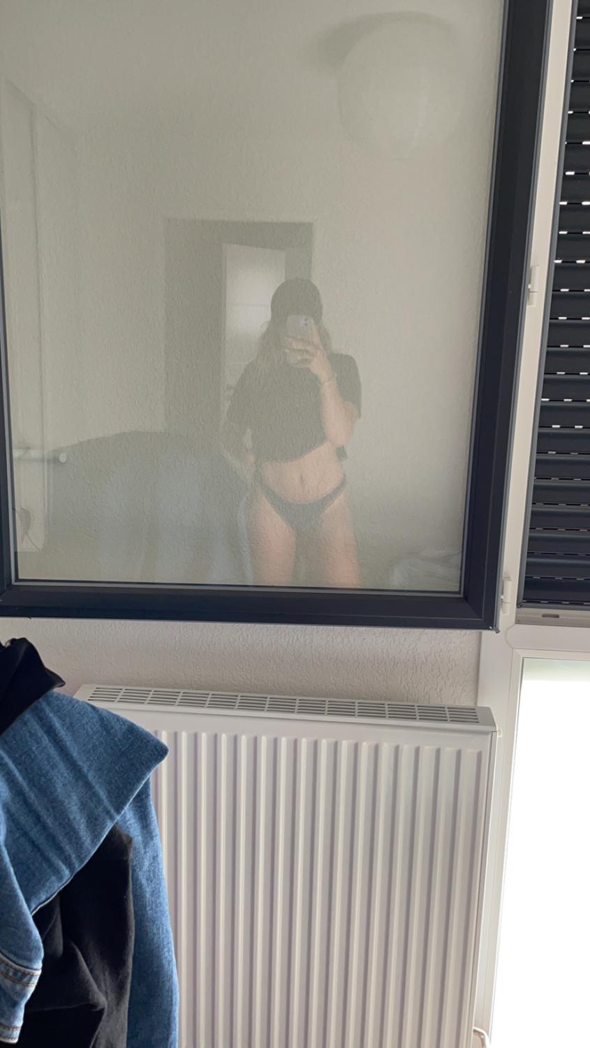 _louisee_'s media