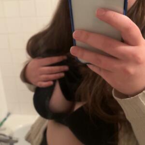 Louveboobs's media