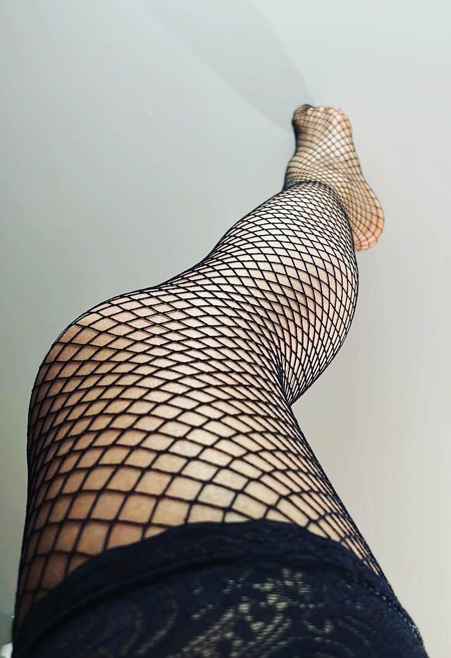 Loveathenasfeet's media