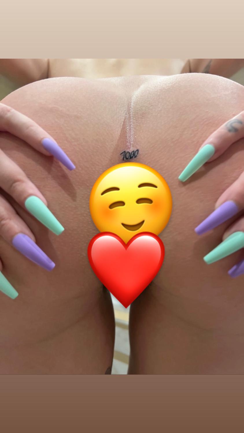 Loveboobs's media