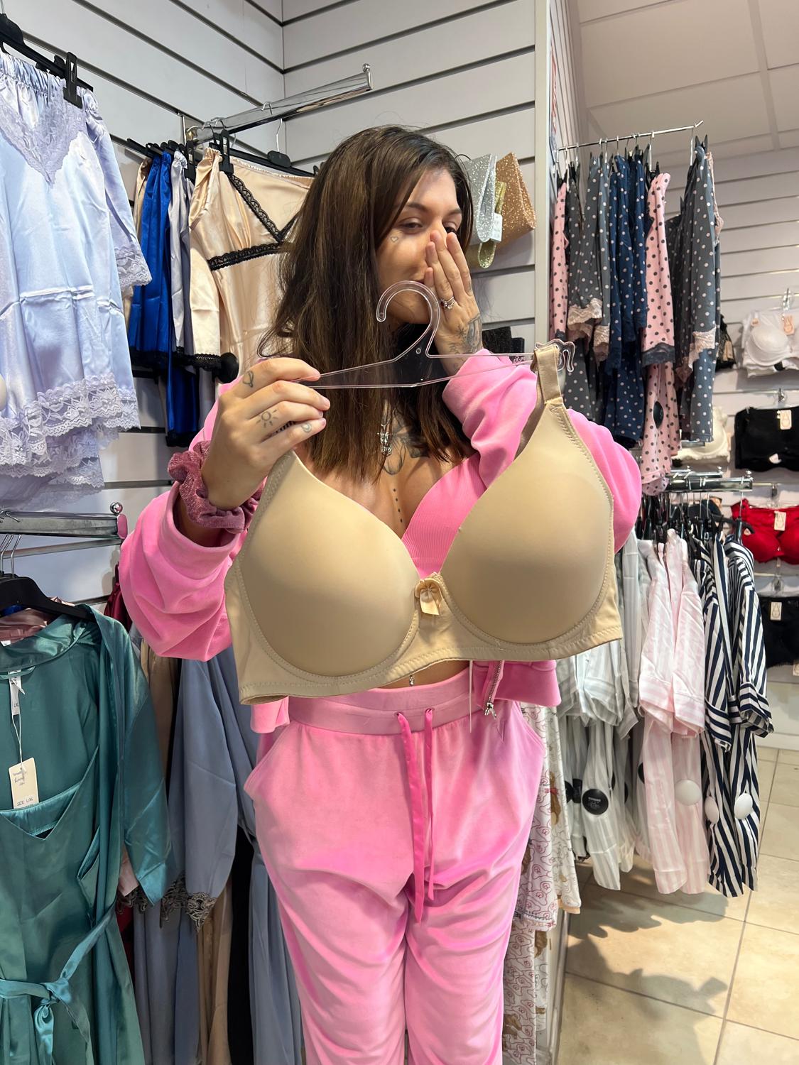 Loveboobs's media