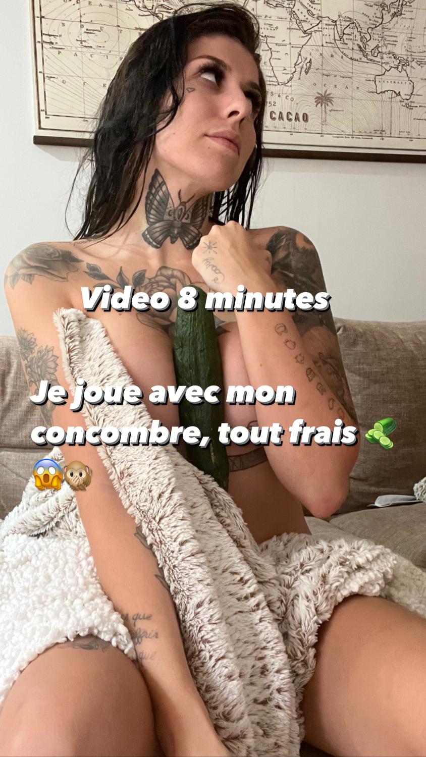 Loveboobs's media