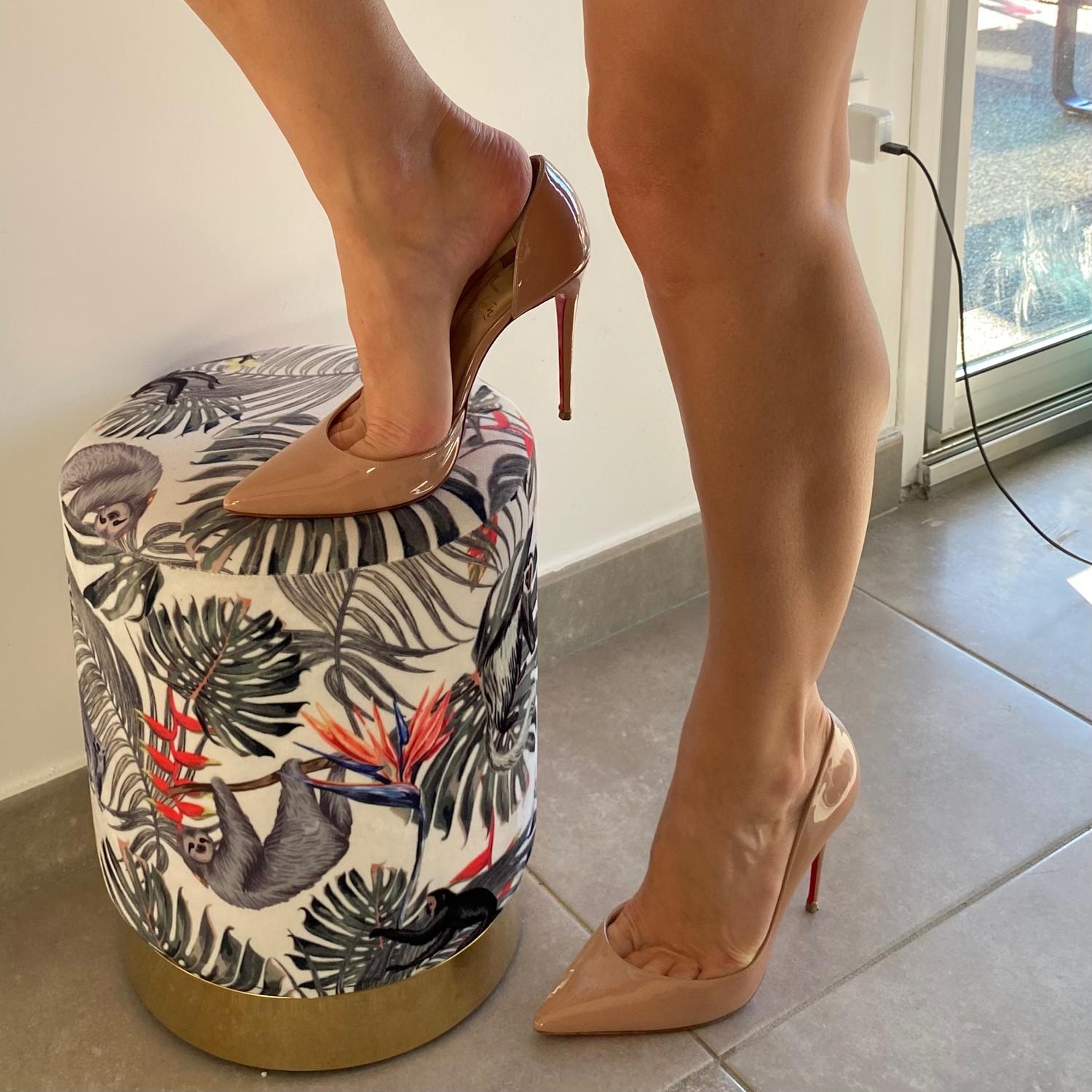 Lovefeetandheels's media