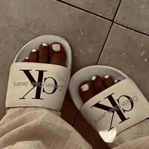 Lovely_feet75's media