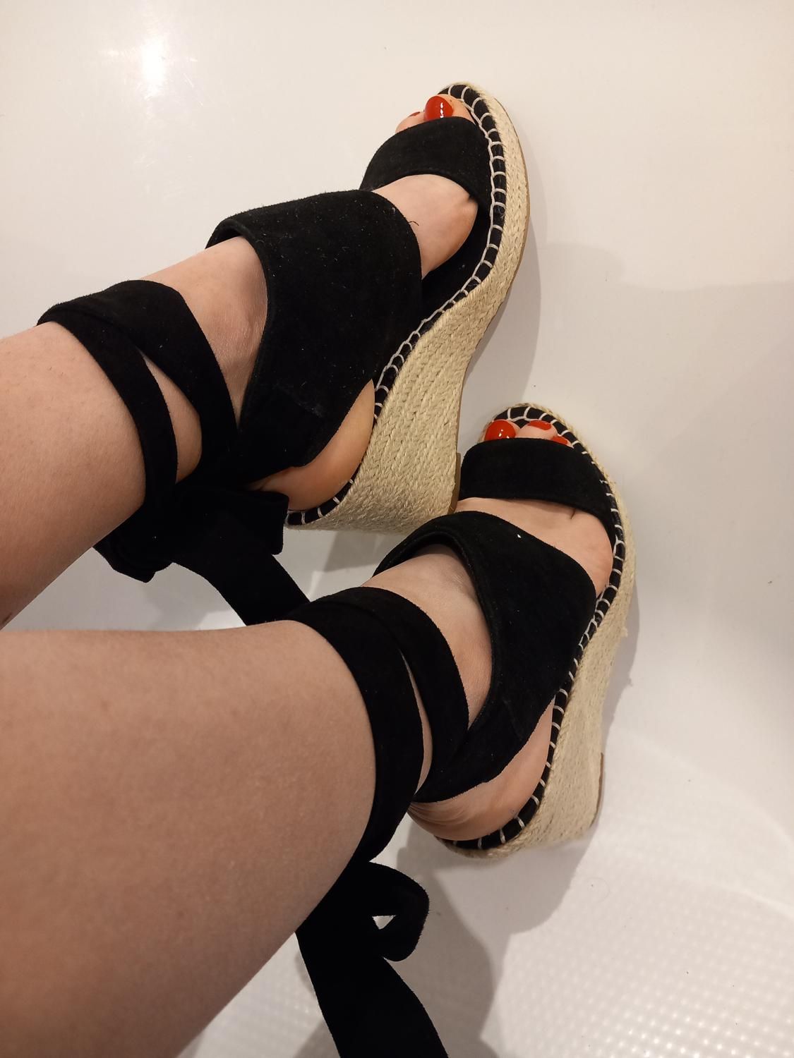 Loveyourtwofeet's media