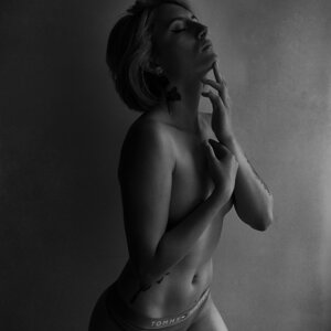 Luciferienne's media
