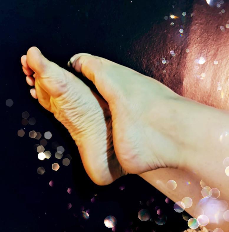 Lucrecia_sweet_feet's media