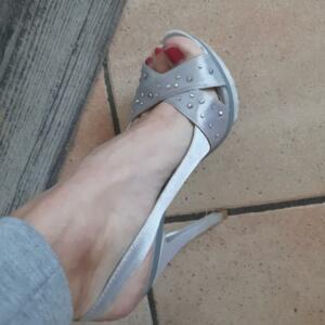 Lulyfeet's media