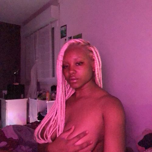 Macadamia's avatar