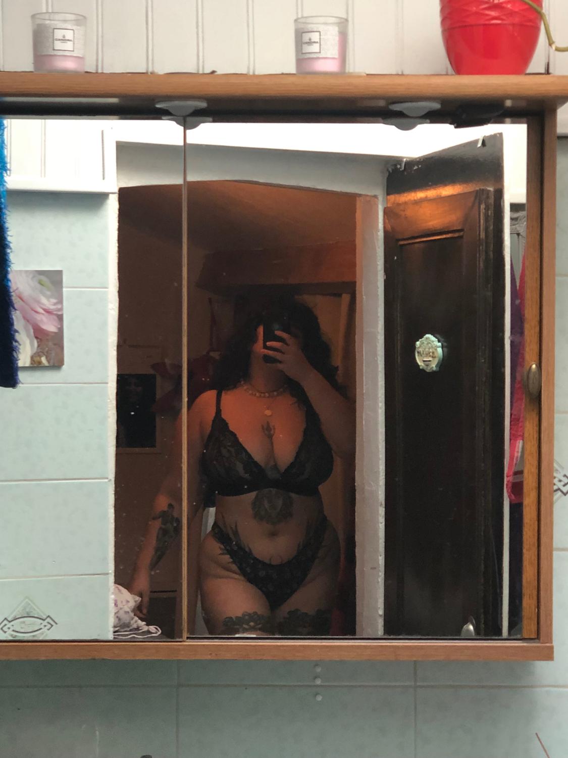 Madamedita's media