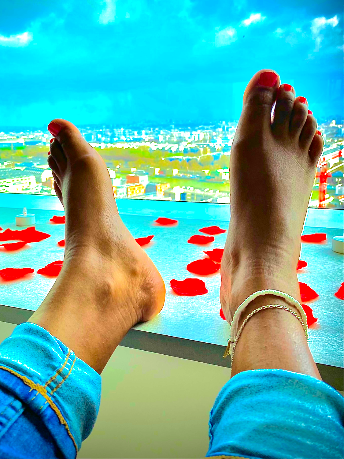 Madamefeet972's media