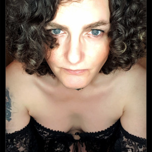 Maelle-transgenre's media