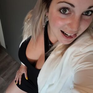 Maevasexy's media