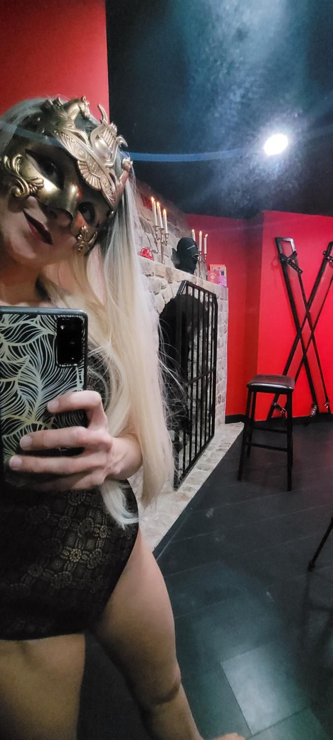 Maitresse-lie's media
