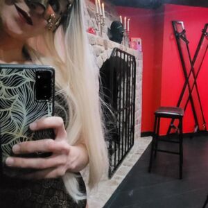 Maitresse-lie's media