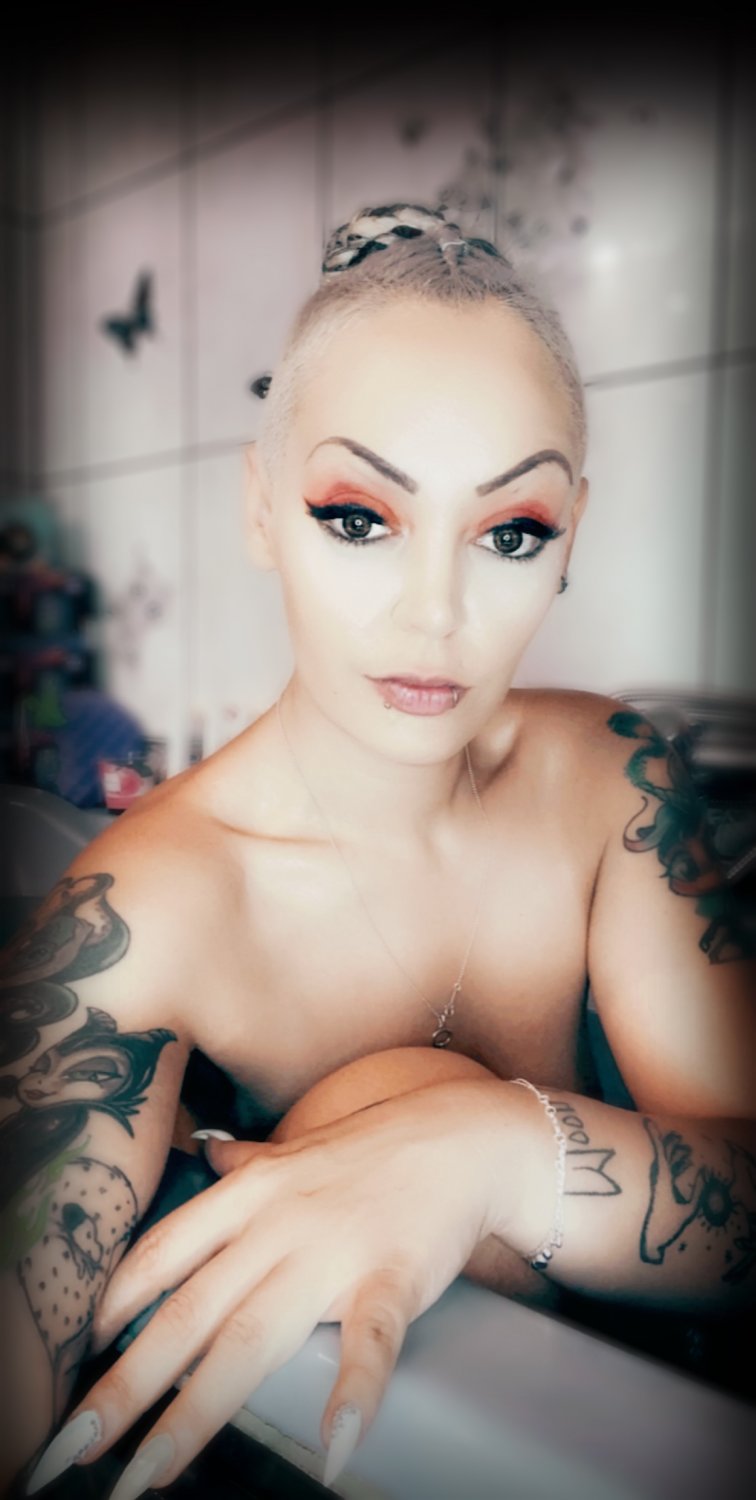 Maitressejade's media