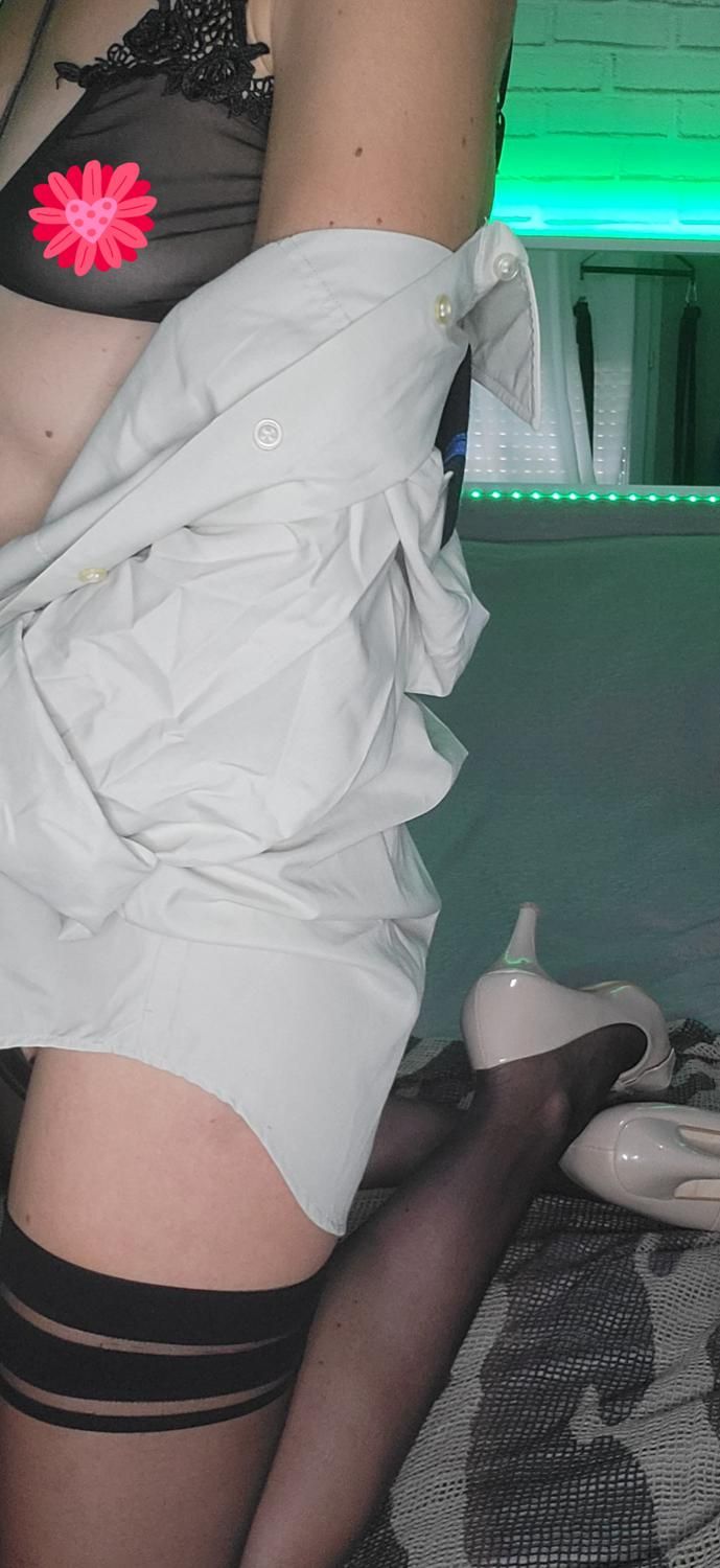 Maman_sex_addict's media