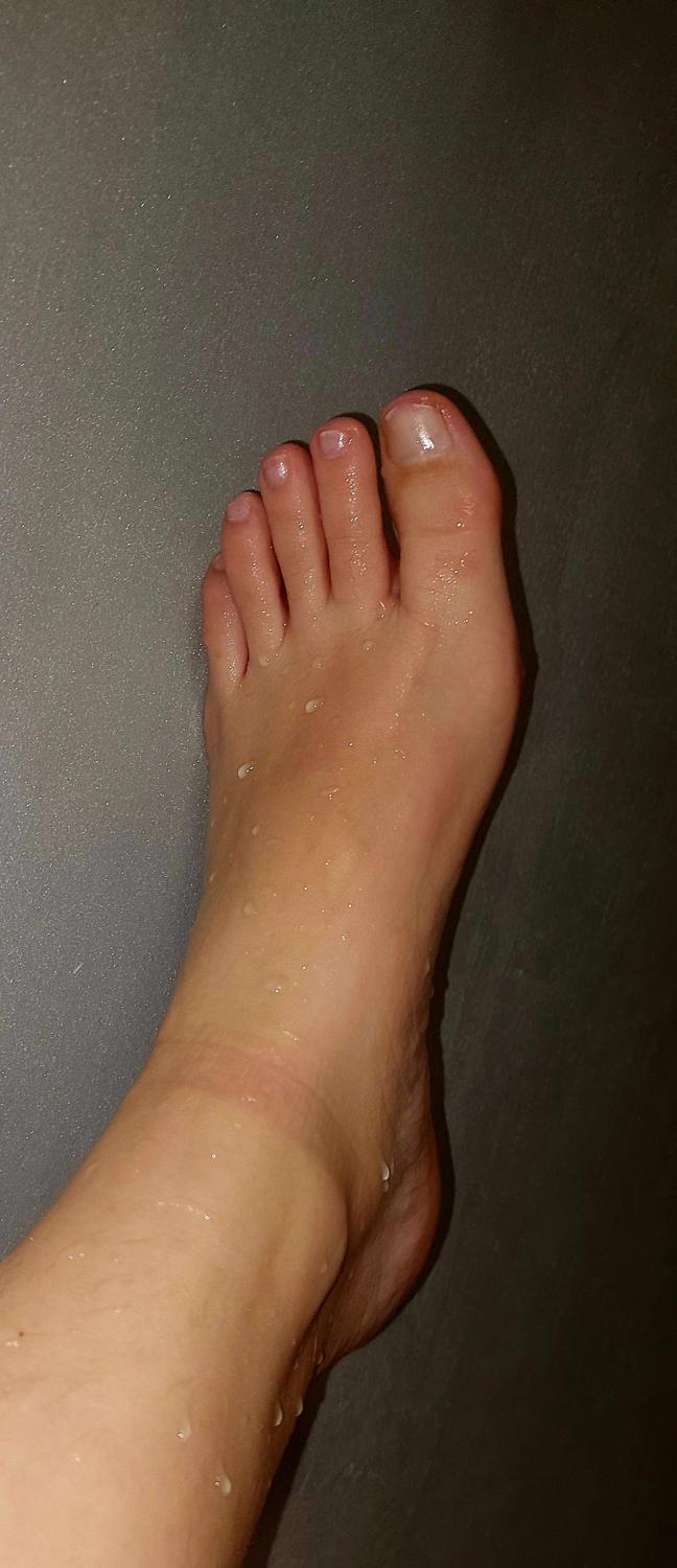 Marie-aux-pieds-magnifiques's media