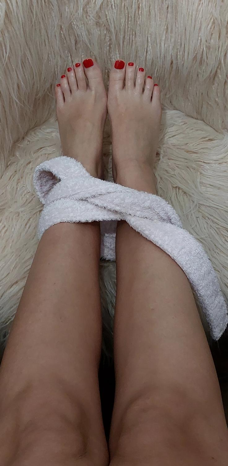 Marie-aux-pieds-magnifiques's media