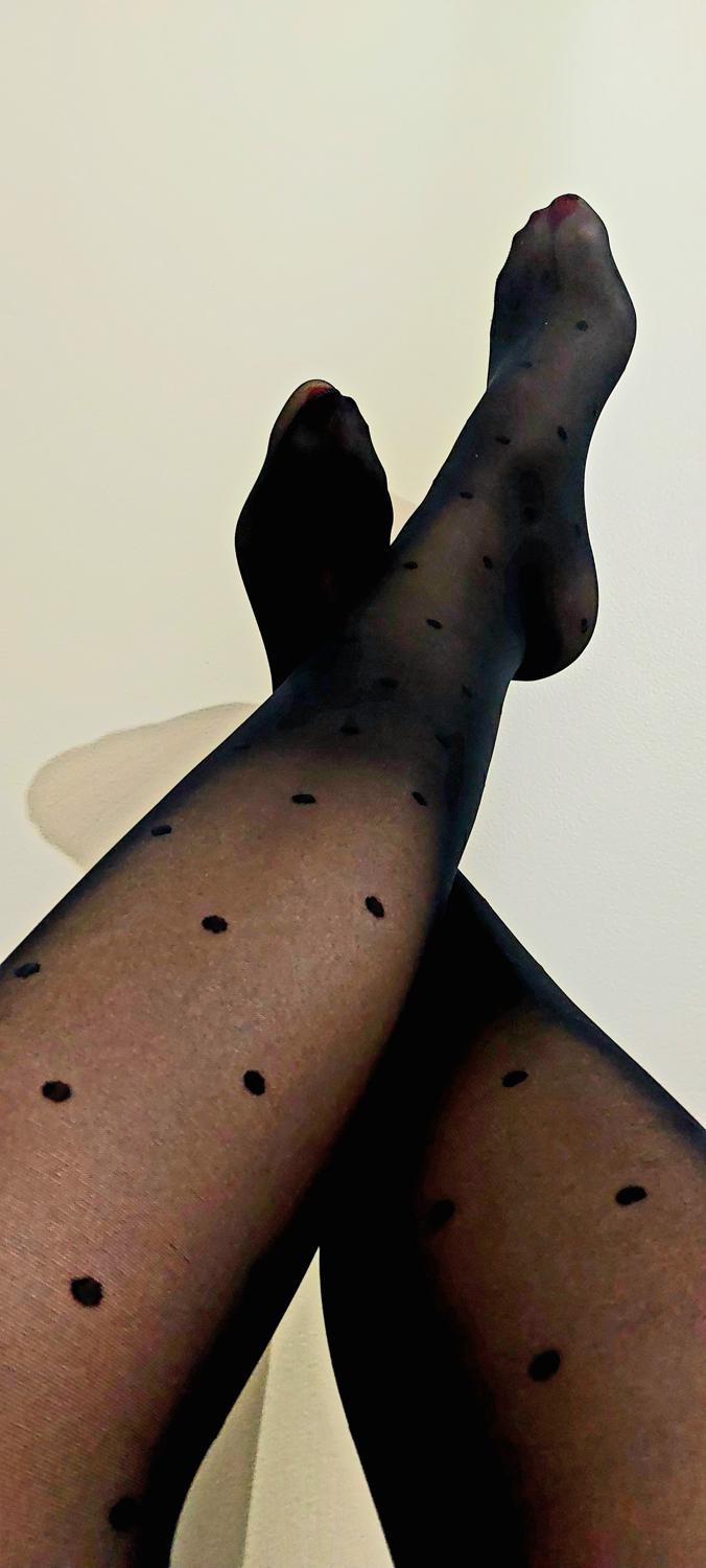 Marie-aux-pieds-magnifiques's media