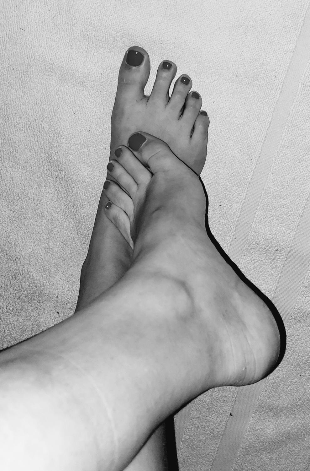 Marie-aux-pieds-magnifiques's media