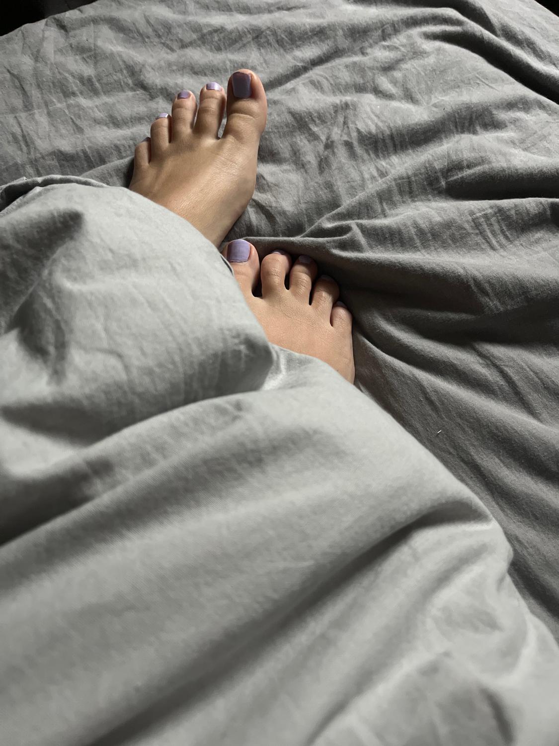 Marie_feetunderthelens's media