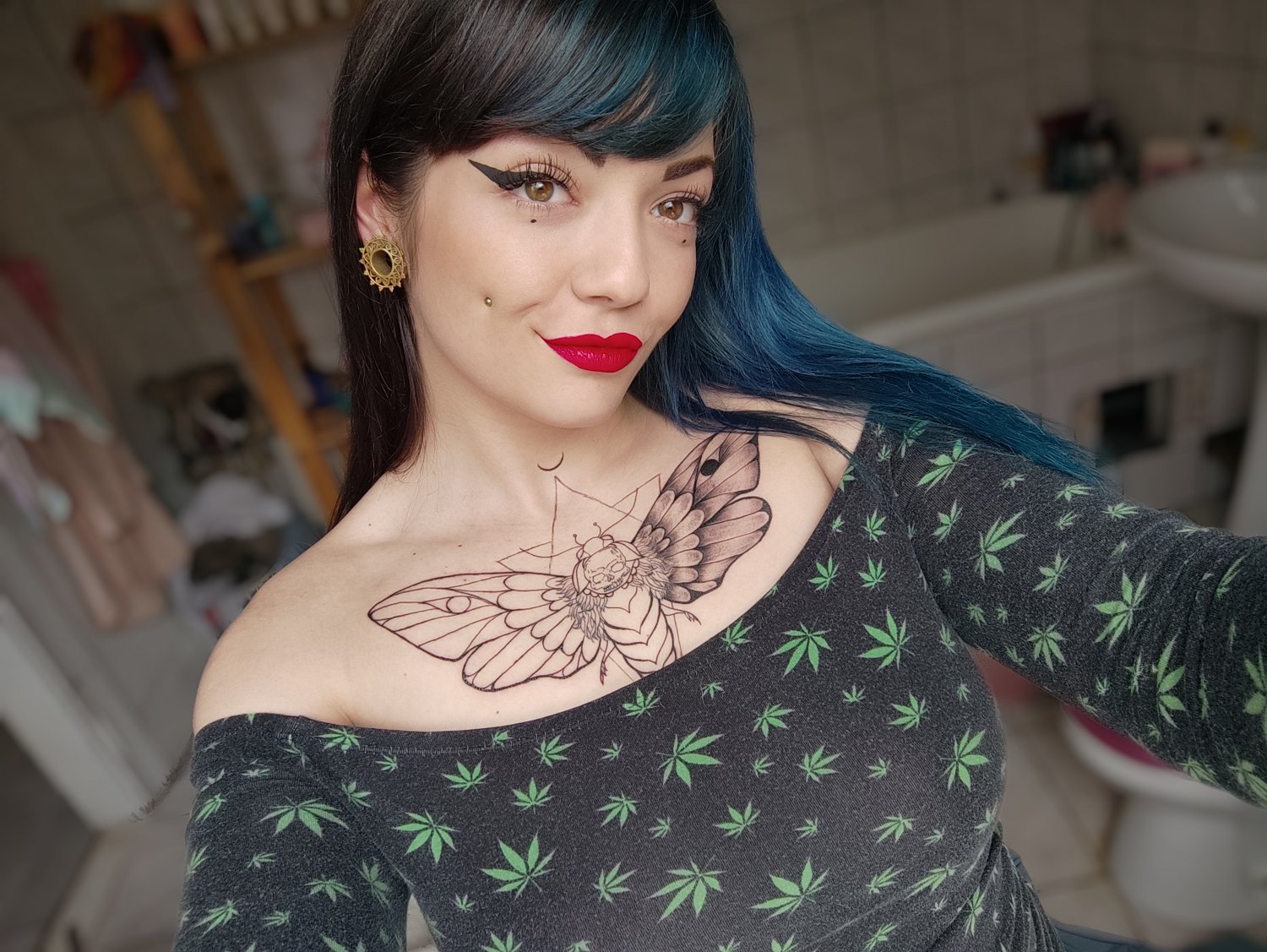 Marinasatana's media