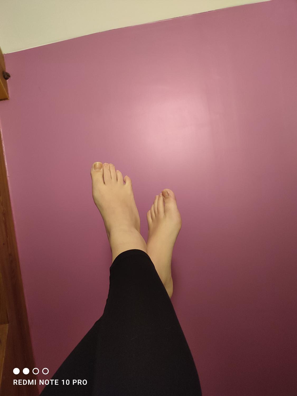 _mathou_pieds_37's media